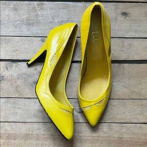 New vintage Italian leather shoes yellow 🐥🐥